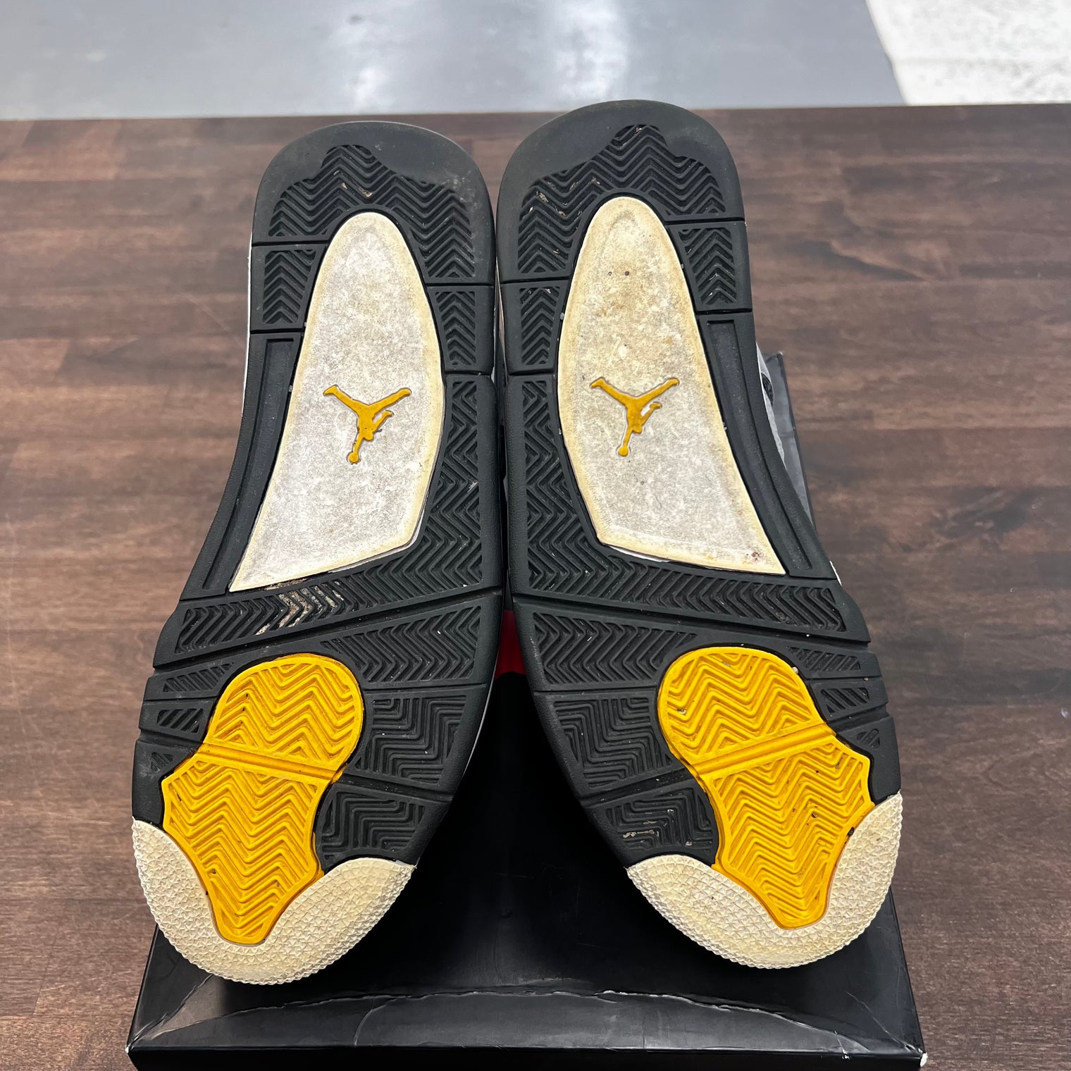 Cool Grey Jordan 4 (USED, No Box)
