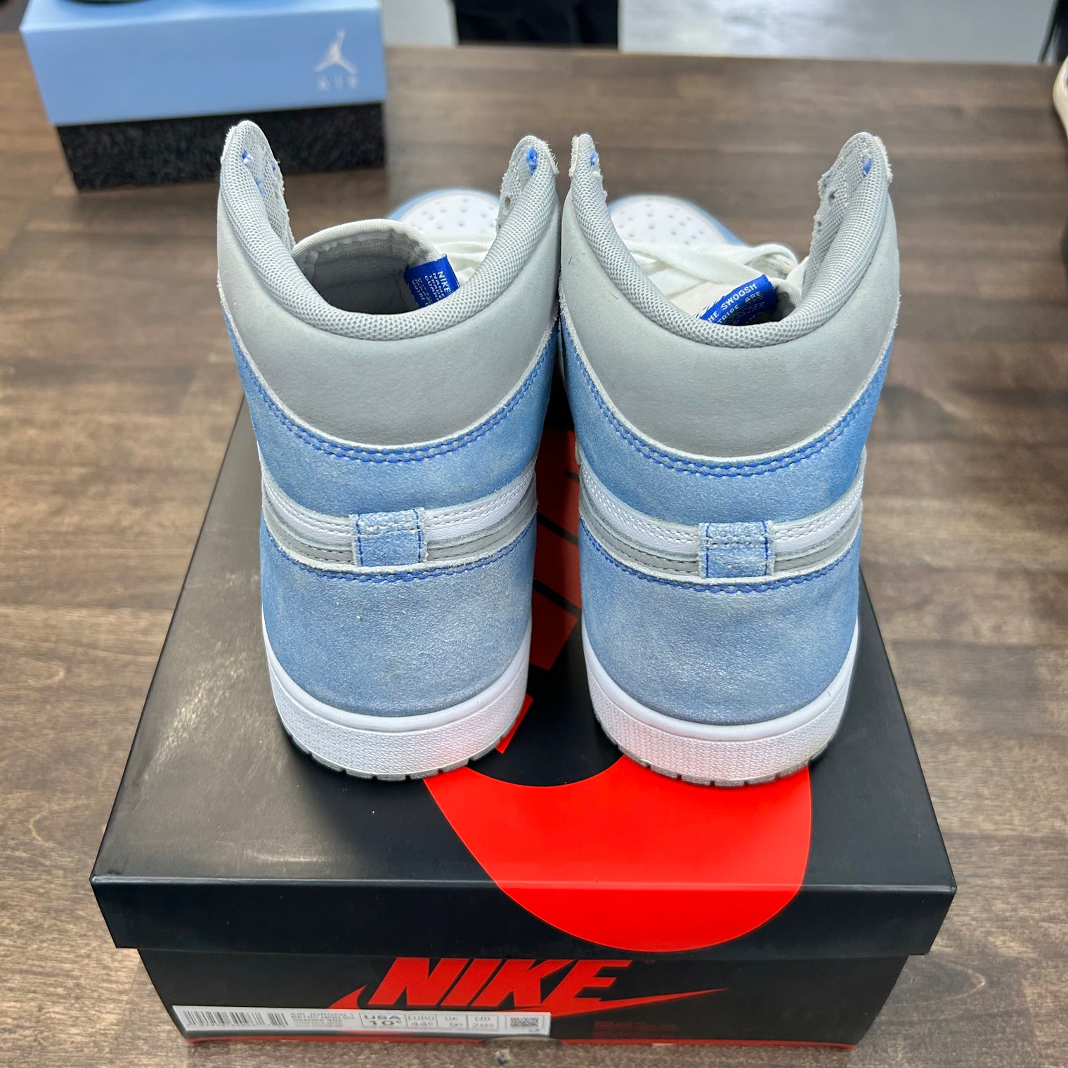 Hyper Royal Jordan 1 High (USED)