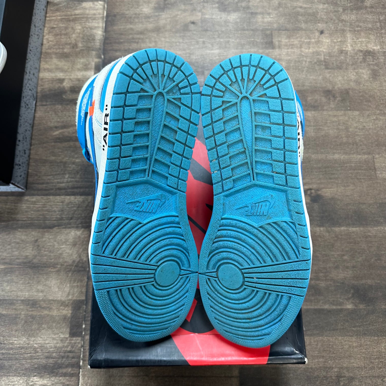 Off-White UNC University Blue Jordan 1 High (USED)