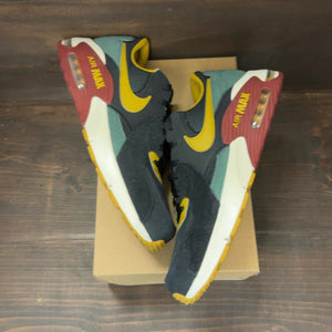 Nike Air Max Excee Black Vintage Green Dark Team Red Bronzine Size 15 (Pre-Owned) - Image 2