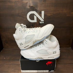 Jordan 5 Retro White Metallic (2026) - Image 1