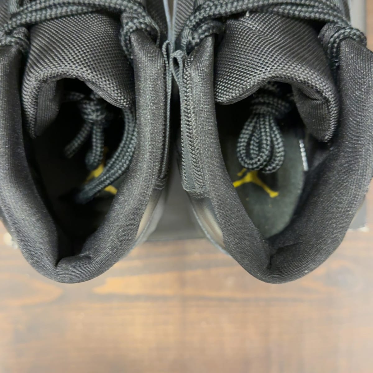 Jordan 11 Retro Gamma Blue (2025) Size 10.5 (Pre-Owned) - aux
