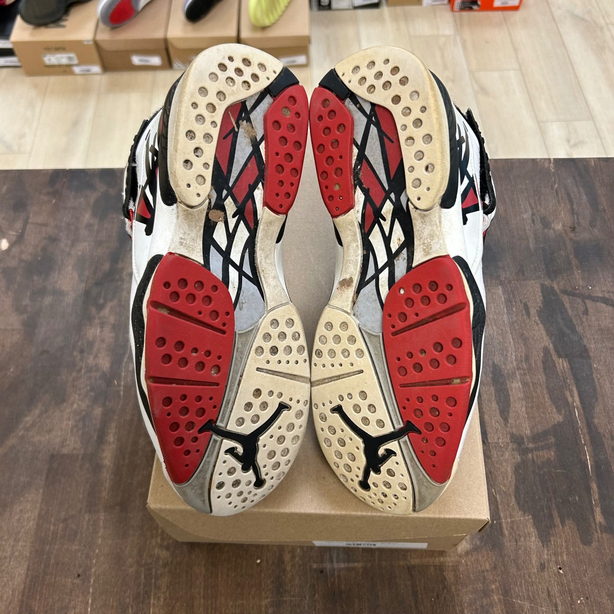 Jordan 8 Retro Alternate Size 8.5 (Pre-Owned) - Image 5
