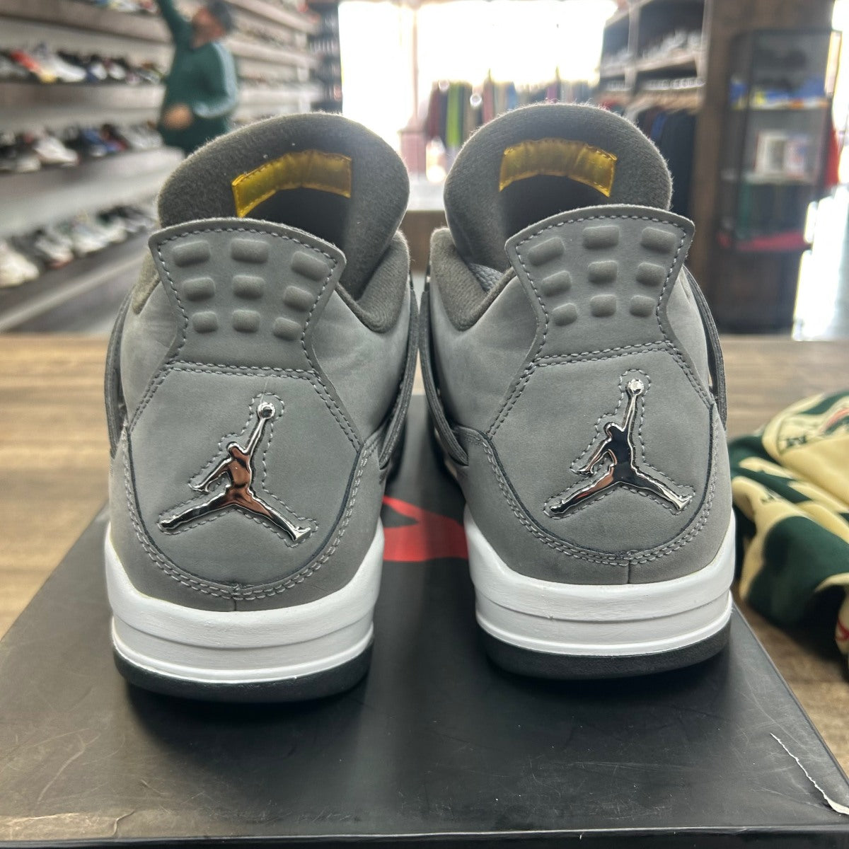 Jordan 4 Retro Cool Grey (2019) Size 9 (Pre-Owned) - Image 4