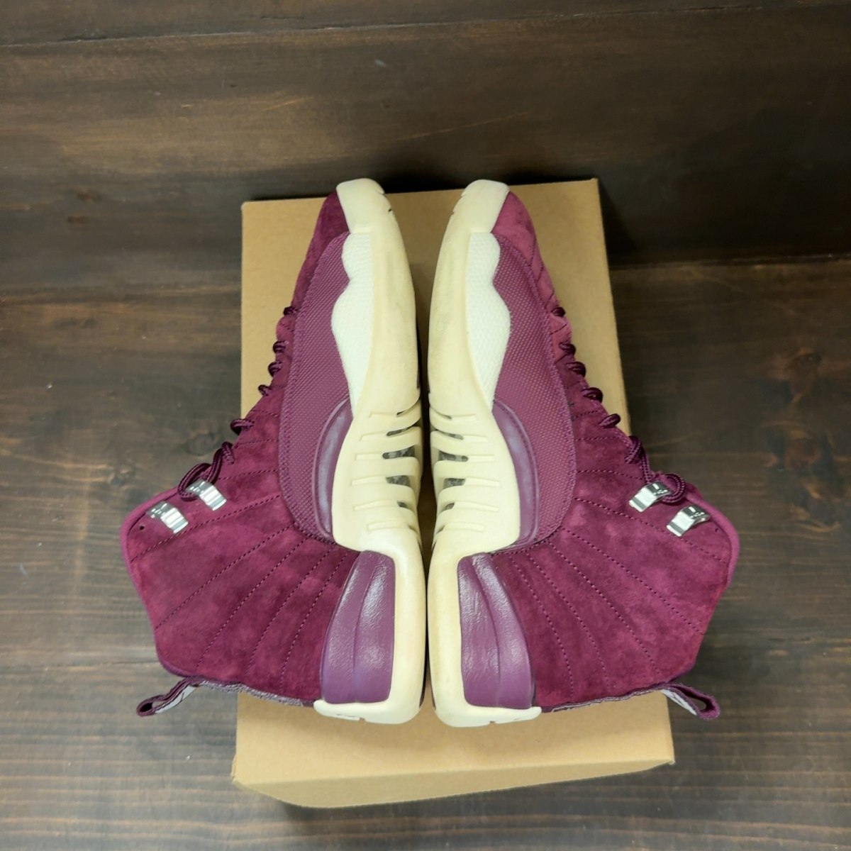 Jordan 12 Retro Bordeaux Size 8 (Pre-Owned) - Image 6