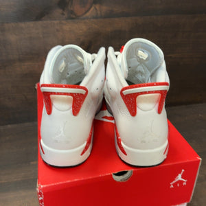 Jordan 6 Retro Red Oreo Size 7 (Pre-Owned) - Image 4