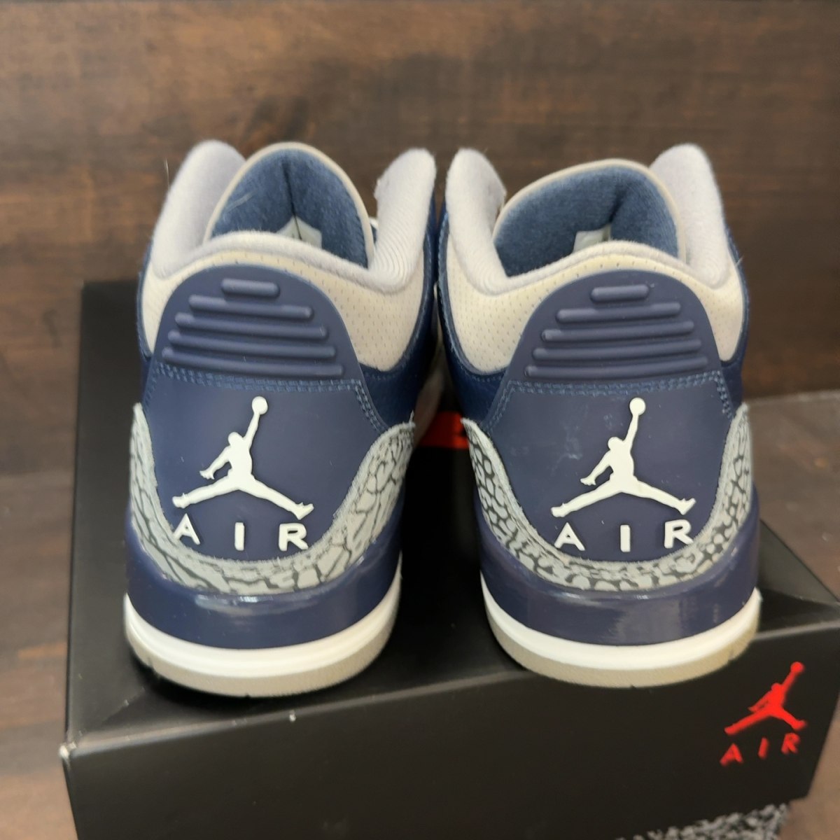 Jordan 3 Retro Georgetown (2021) Size 9 (Pre-Owned) - Image 4