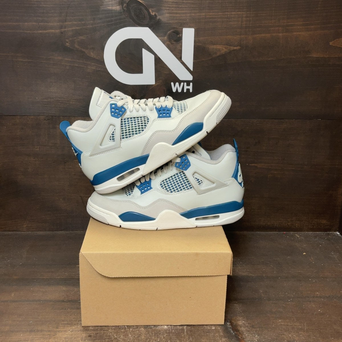 Jordan 4 Retro Military Blue (2024) Size 7.5 (Pre-Owned) - Image 1