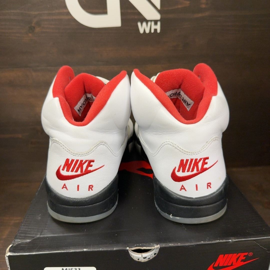 Jordan 5 Retro Fire Red Silver Tongue (2020) Size 11 (Pre-Owned) - Image 4