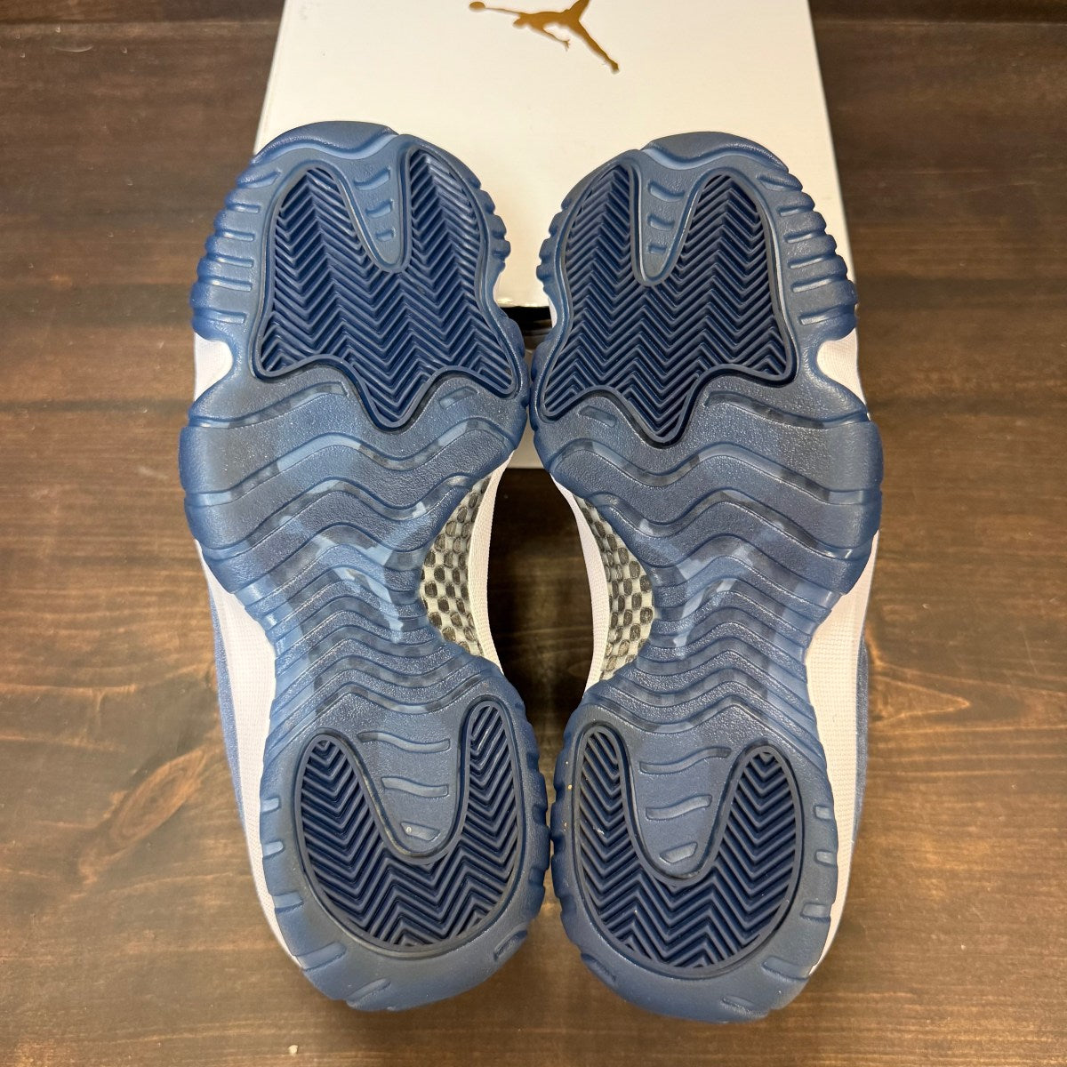 Jordan 11 Retro Midnight Navy (Women's) - Image 5