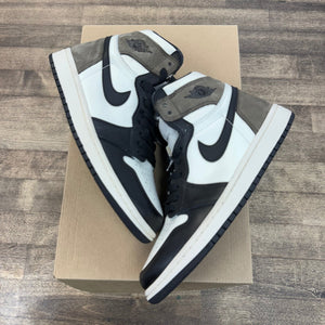 Jordan 1 Retro High Dark Mocha Size 5.5 (Pre-Owned) - Image 1