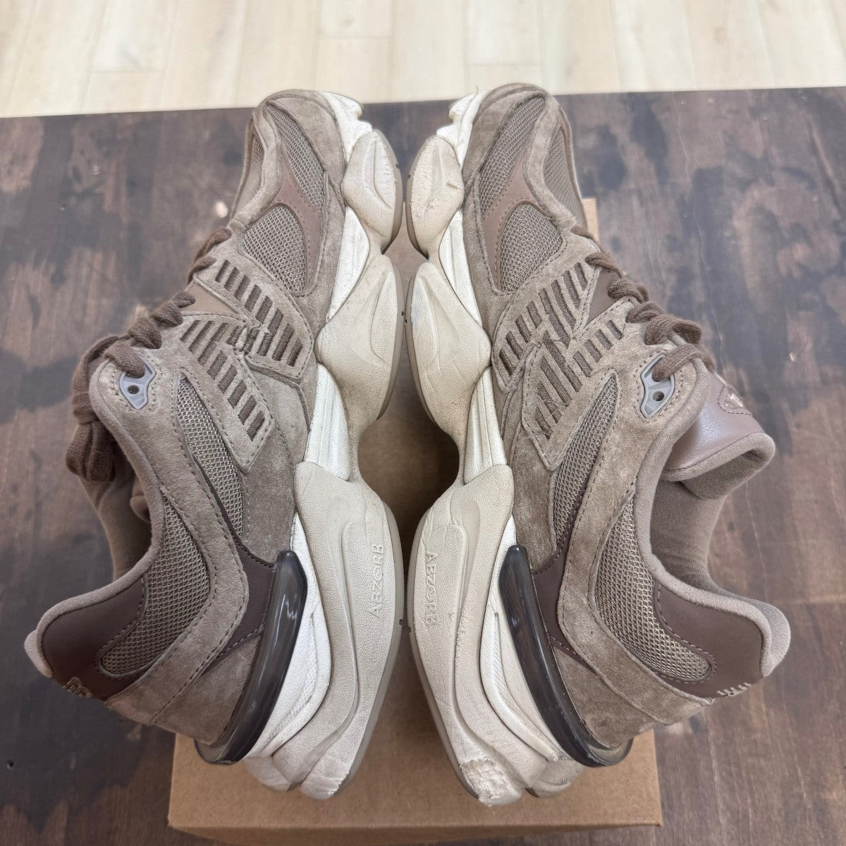 New Balance 9060 Mushroom Brown Size 11.5 (Pre-Owned) - Image 4