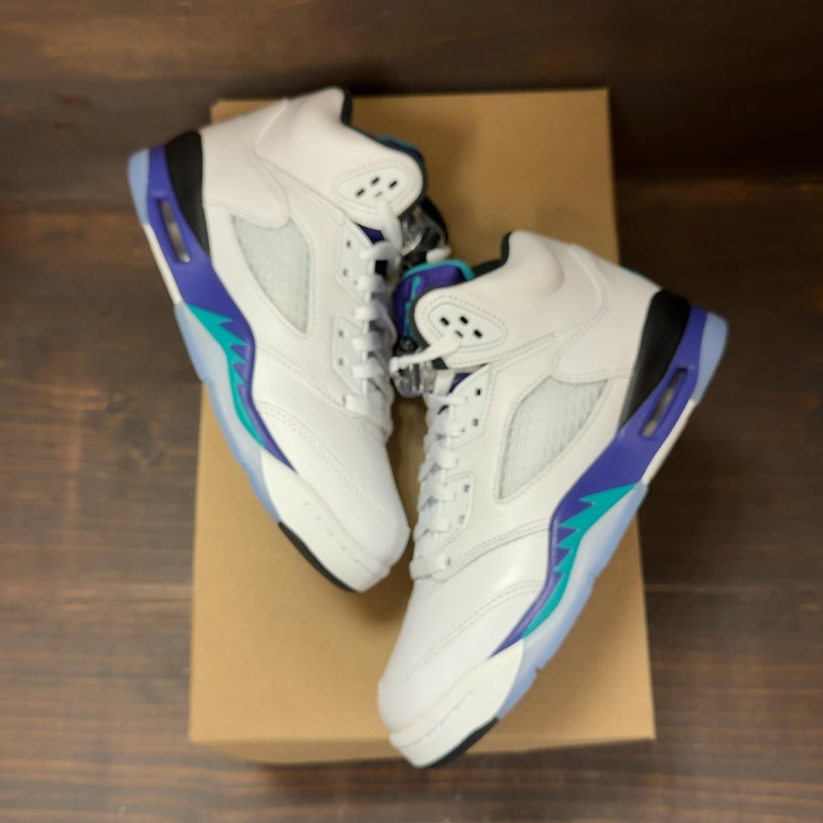 Jordan 5 Retro Grape (2025) (GS) Size 5Y - Image 2