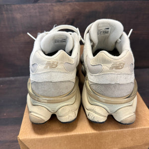 New Balance 9060 Oatmeal Size 7.5 (Pre-Owned) - Image 3