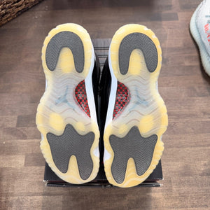 Jordan 11 Retro 72-10 Size 8 (Pre-Owned) - Image 5