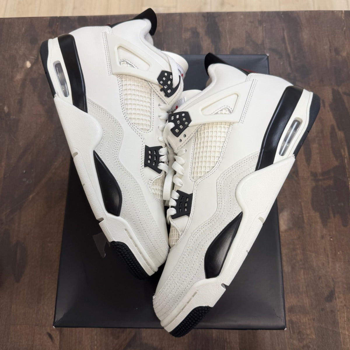 Jordan 4 Retro OG Flight Club - Image 1