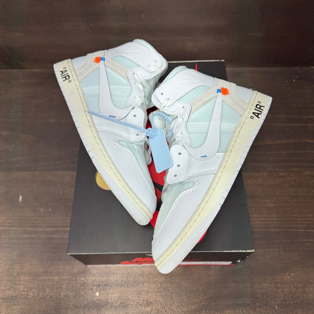 Jordan 1 Retro High Off-White Alaska - Image 2