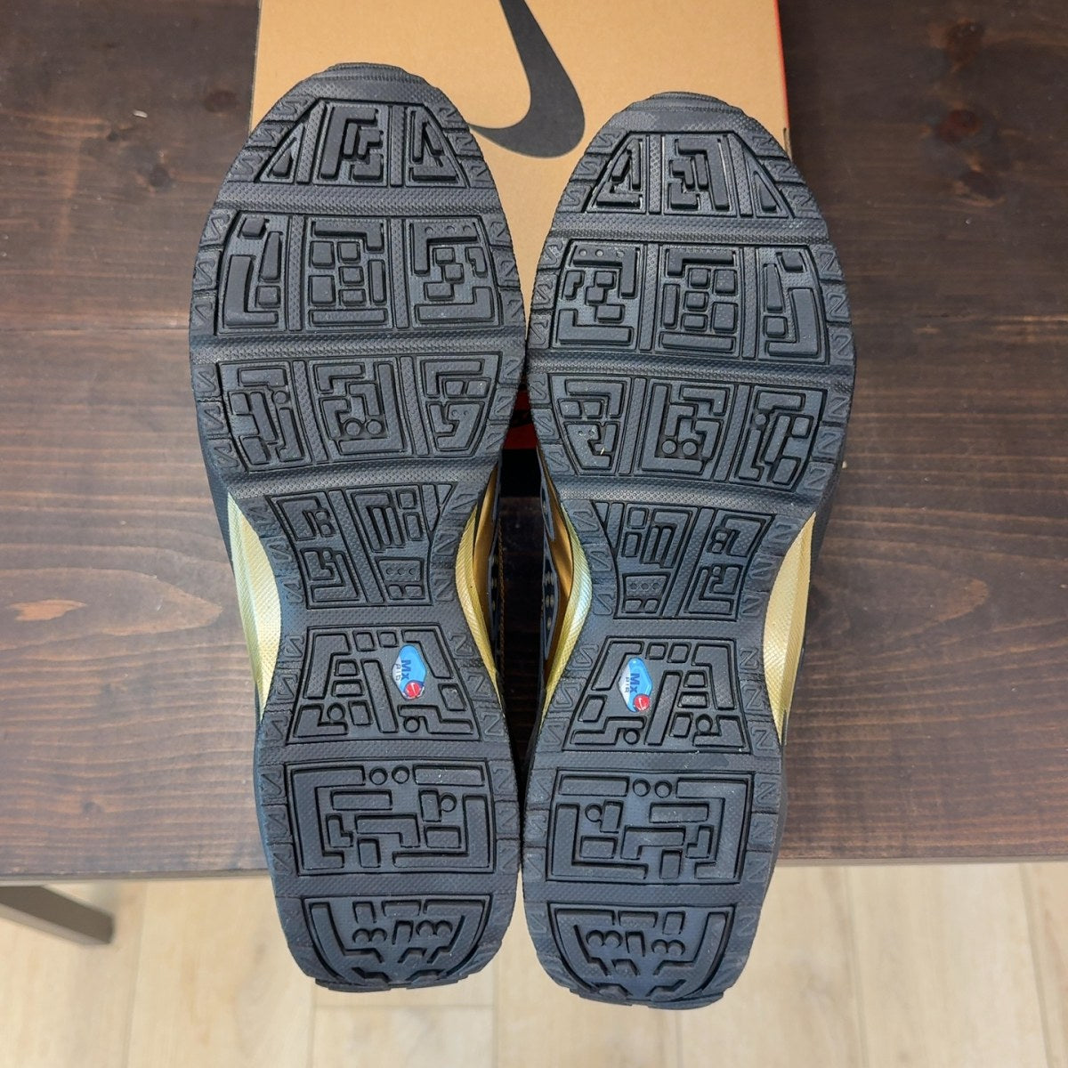 Nike Air Max Sunder Black Dark Smoke Grey Metallic Gold (Women's) - Image 9
