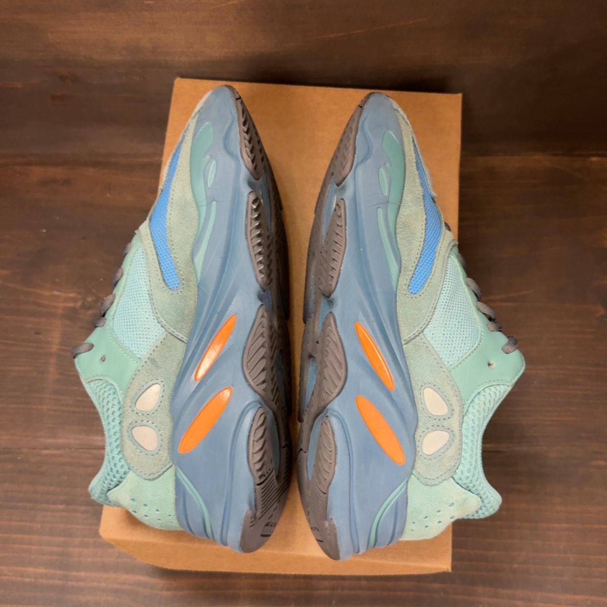 adidas Yeezy Boost 700 Faded Azure Size 9 (Pre-Owned) - Image 6