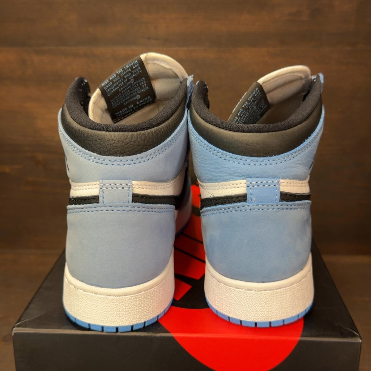 Jordan 1 Retro High OG University Blue (GS) Size 6Y (Pre-Owned) - aux