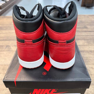 Jordan 1 Retro High Bred Banned (2016) Size 11 (Pre-Owned) - Image 4