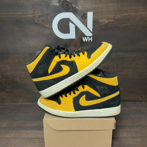Jordan 1 Mid Reverse New Love Size 9 (Pre-Owned) - Image 1