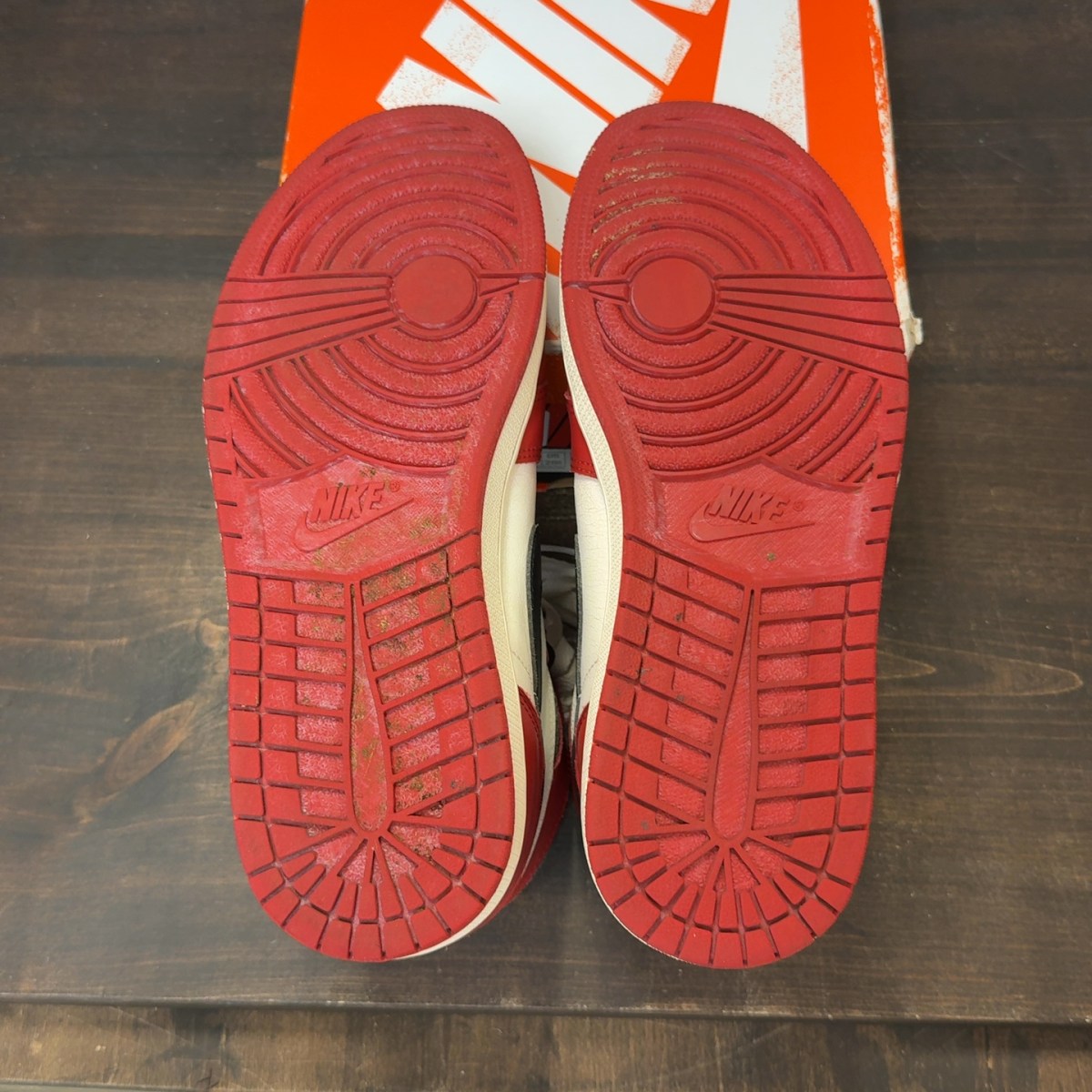 Jordan 1 Retro High OG Chicago Lost and Found - Image 8