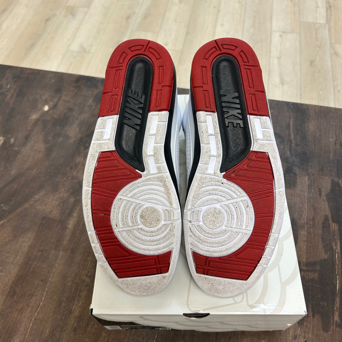 Jordan 2 Retro OG Chicago (2022) (Women's) - Image 5