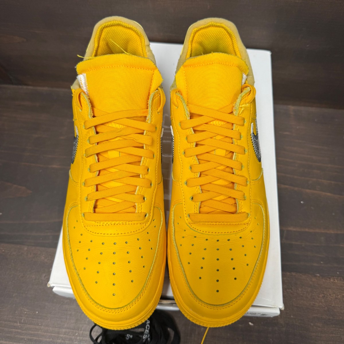 Nike Air Force 1 Low Off-White ICA University Gold - Image 2