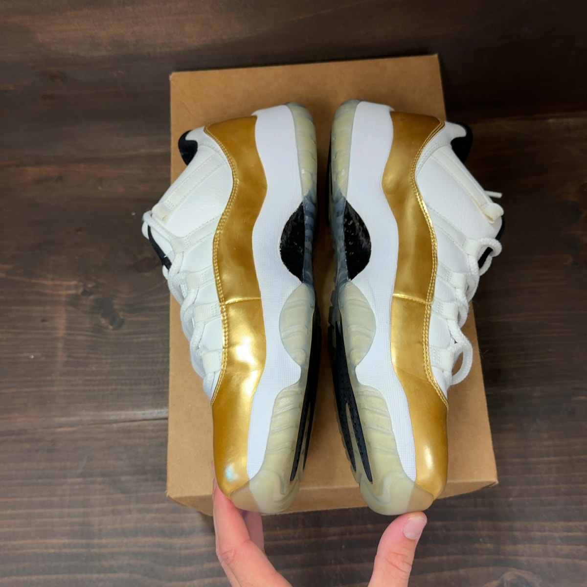 Jordan 11 Retro Low Closing Ceremony Size 9.5 (Pre-Owned) - Image 4