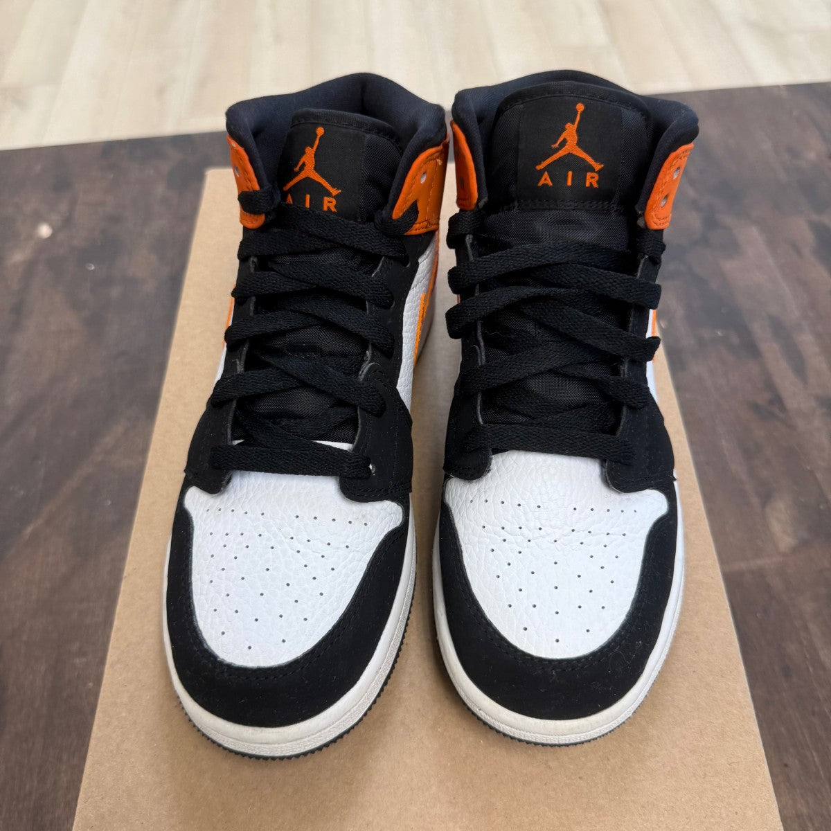 Jordan 1 Mid Shattered Backboard (GS) Size 5Y (Pre-Owned) - Image 2