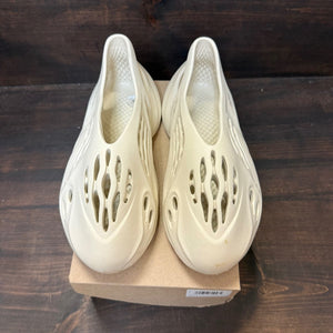 adidas Yeezy Foam RNNR Sand - Image 3