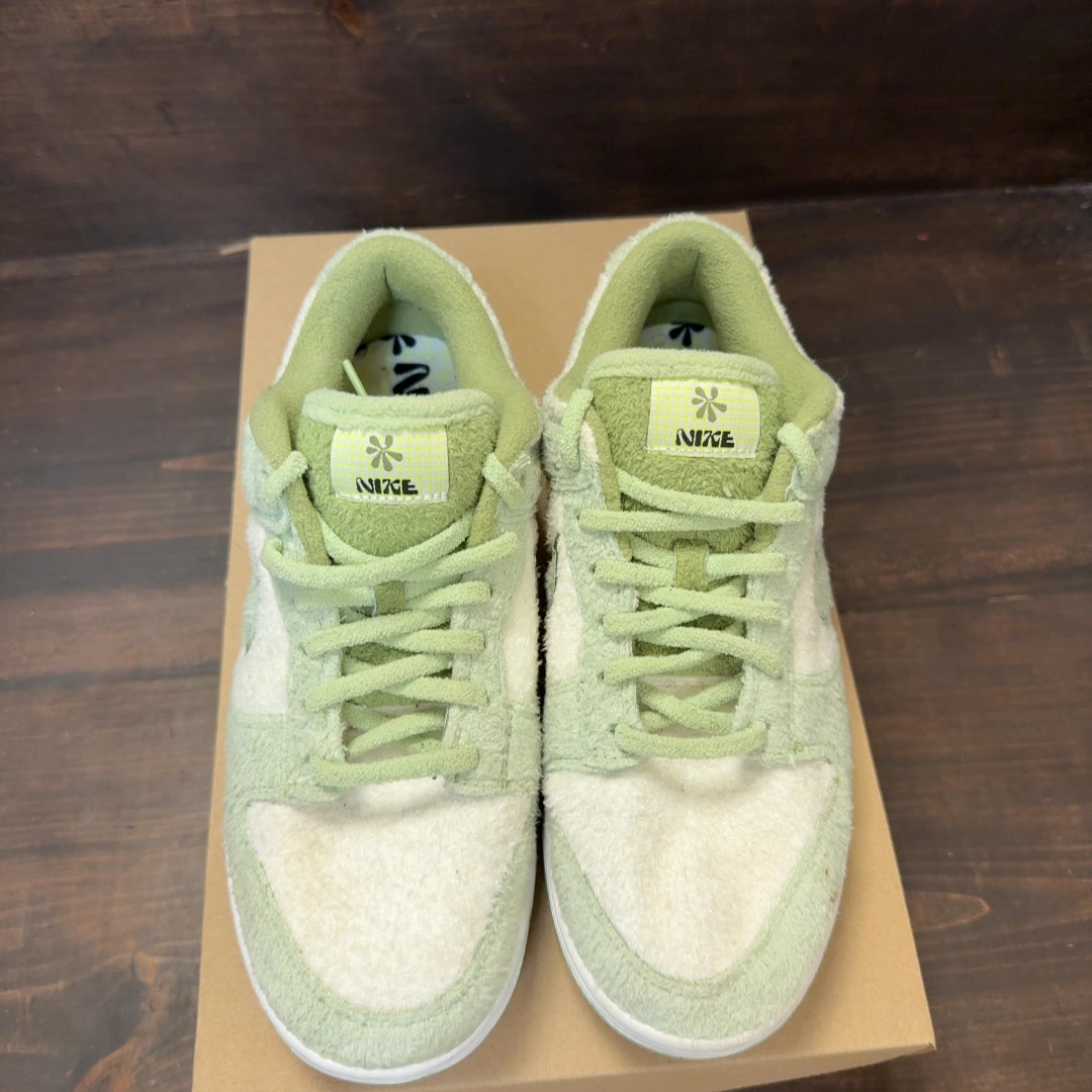 Nike Dunk Low SE Fleece Pack Honeydew (Women's) Size 8.5W (Pre-Owned) - Image 3