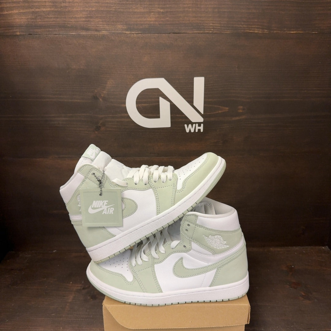 Jordan 1 Retro High OG Seafoam (Women's) Size 8.5W (Pre-Owned) - Image 1