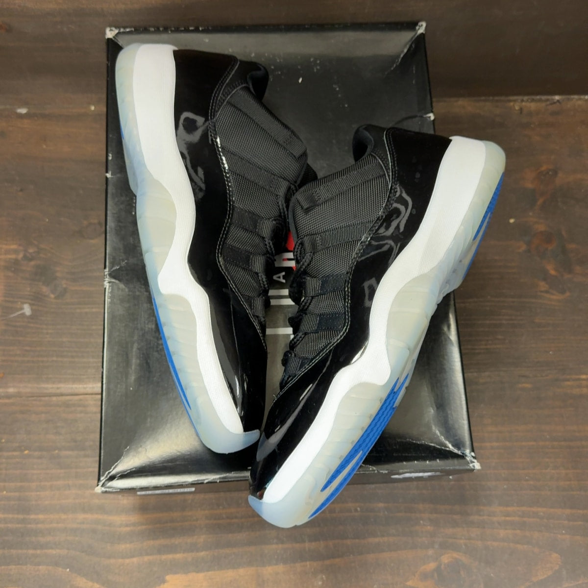 Jordan 11 Retro Low Space Jam - Image 2