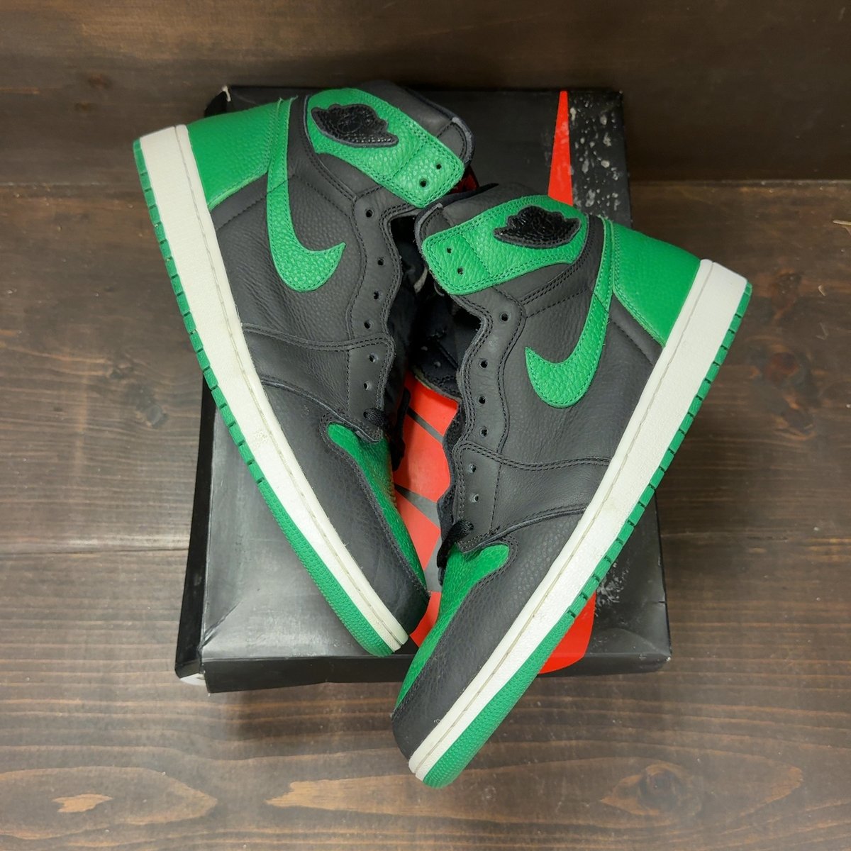 Jordan 1 Retro High Pine Green Black Size 13 (Pre-Owned) - back