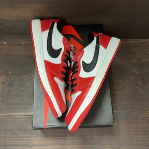 Jordan 1 Retro Low OG Chicago (2025) - Image 2