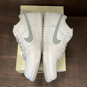 Nike SB Dunk Low Supreme 94 White Metallic Silver Size 12 (Pre-Owned) - aux