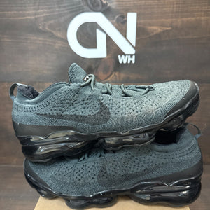 Nike Air VaporMax 2023 Flyknit Black Anthracite Size 9.5 (Pre-Owned) - Image 1