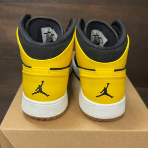 Jordan 1 Retro Mid New Love (2017) (GS) Size 6Y (Pre-Owned) - Image 5