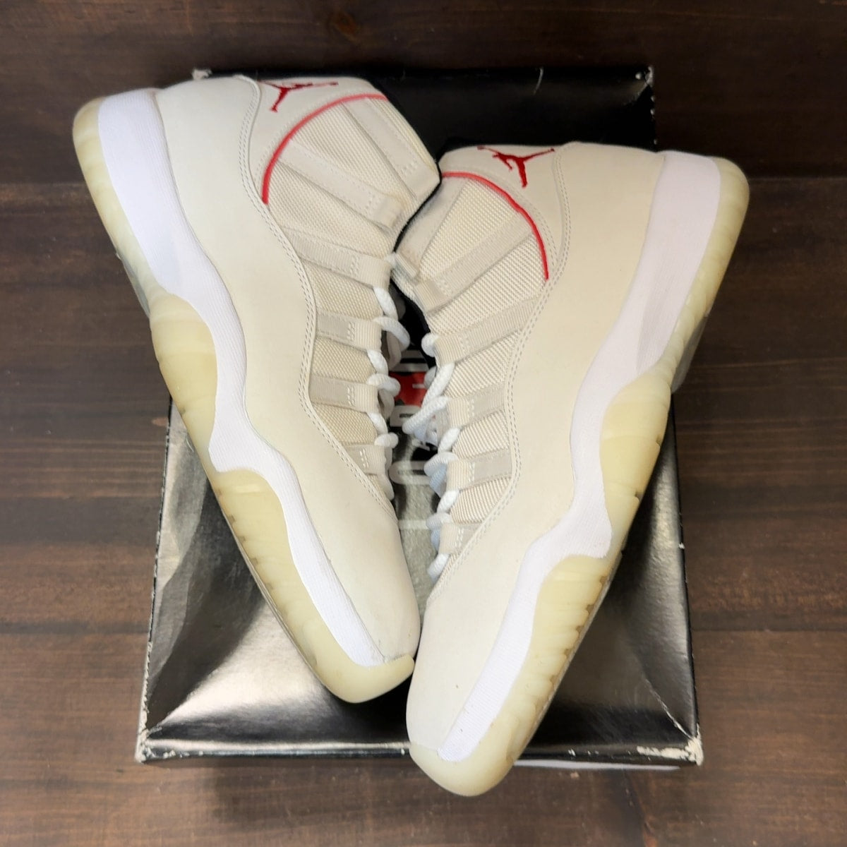 Jordan 11 Retro Platinum Tint - Image 2