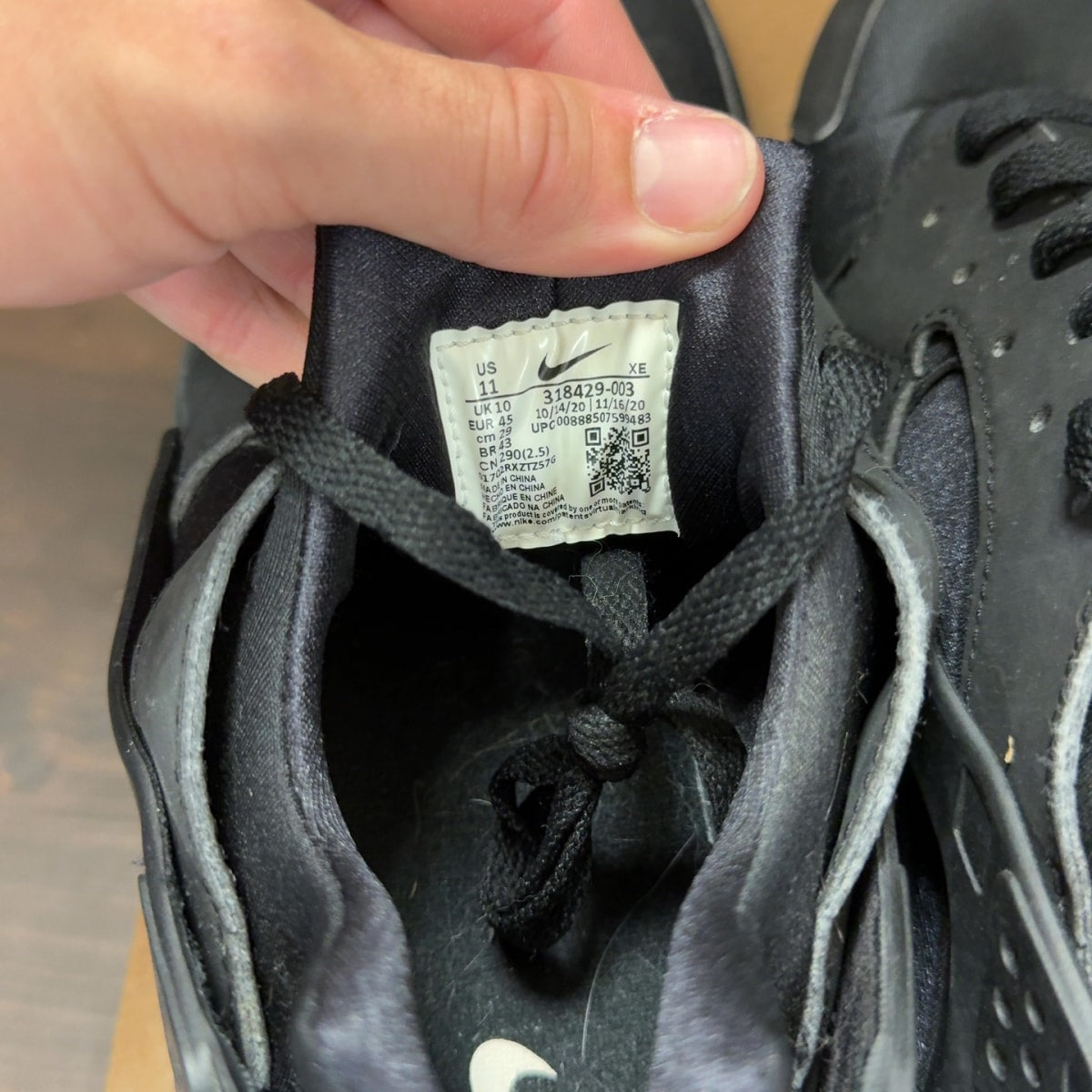 Nike Air Huarache Black White Size 11 (Pre-Owned) - Image 7