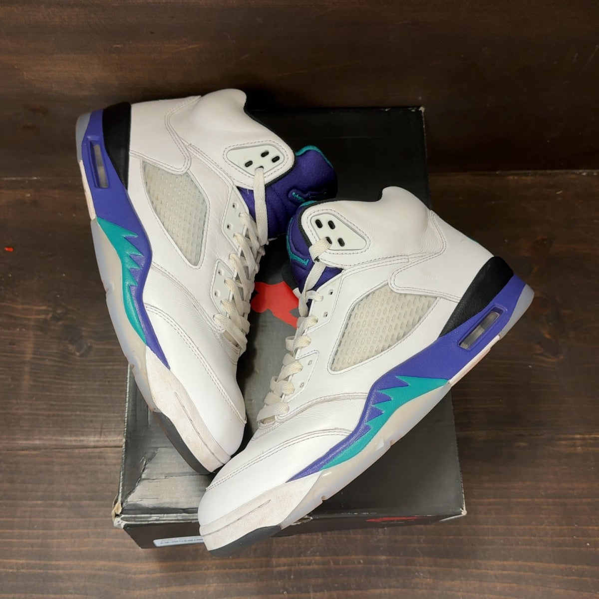 Jordan 5 Retro Grape (2025) Size 10 (Pre-Owned) - back