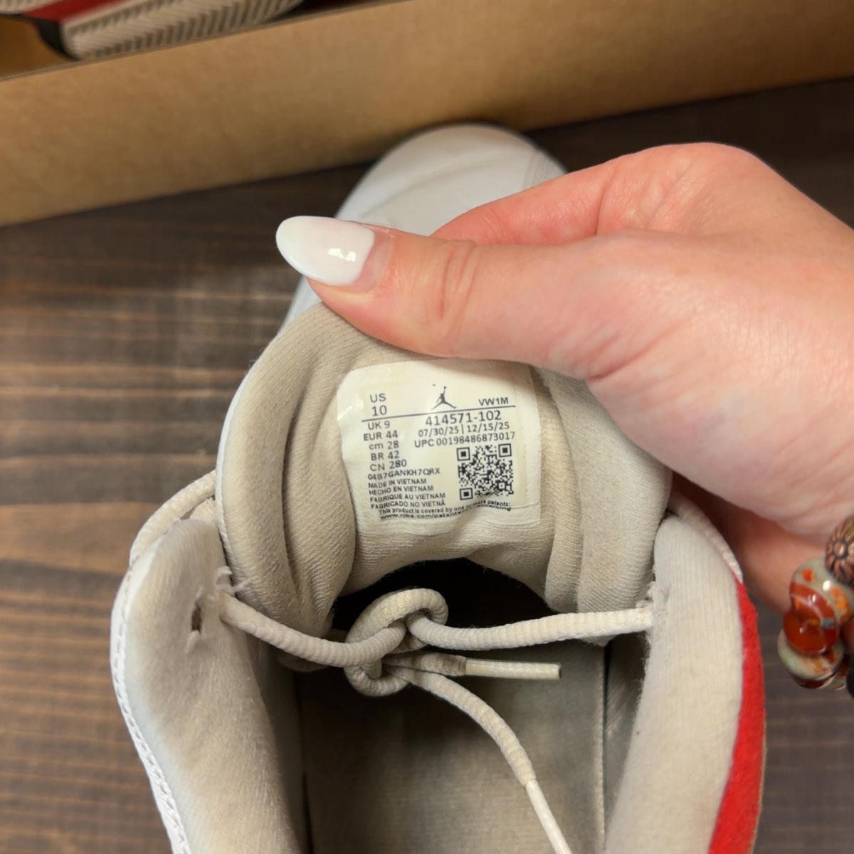Jordan 13 Retro OG Chicago (2026) Size 10 (Pre-Owned) - aux