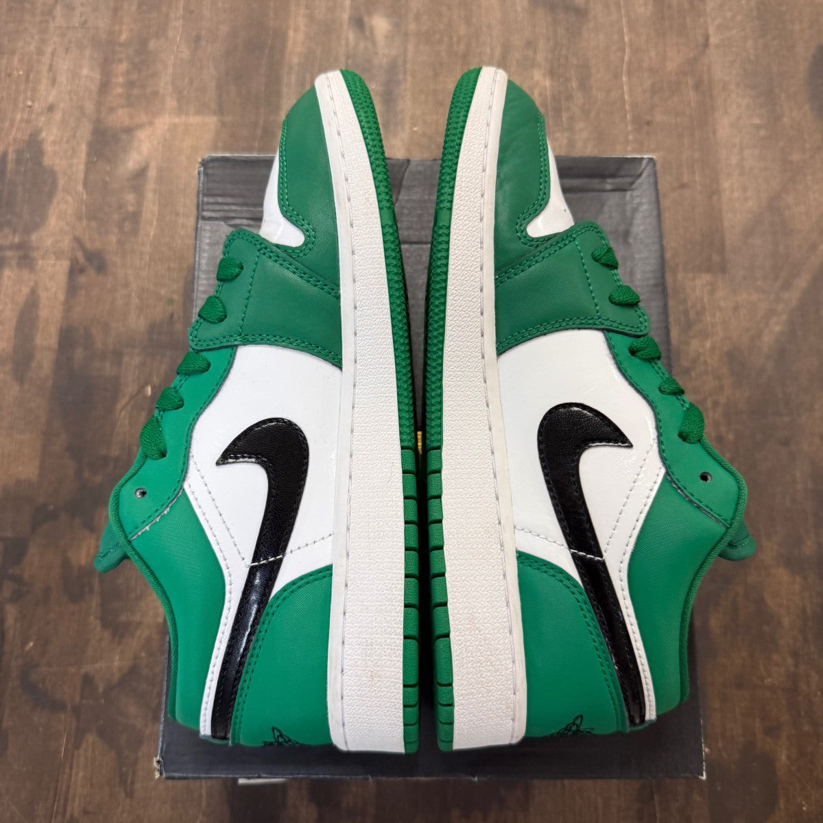 Jordan 1 Low Pine Green (GS) - Image 4