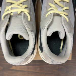 adidas Yeezy Boost 700 Wave Runner Size 11.5 (Pre-Owned) - aux