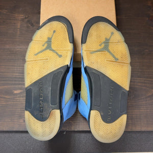 Jordan 5 Retro UNC University Blue Size 12.5 (Pre-Owned) - Image 7