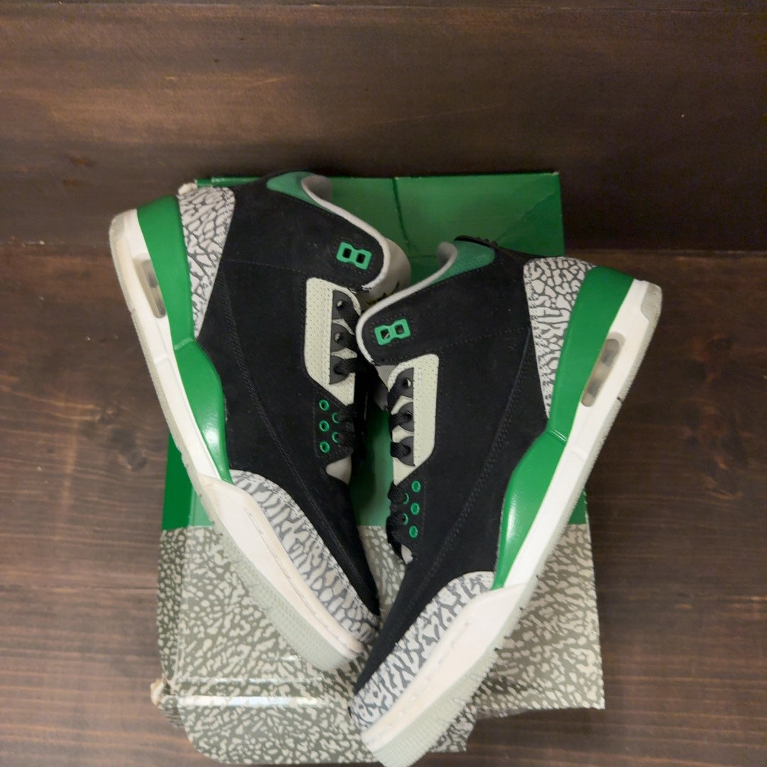 Jordan 3 Retro Pine Green Size 9.5 (Pre-Owned) - Image 2