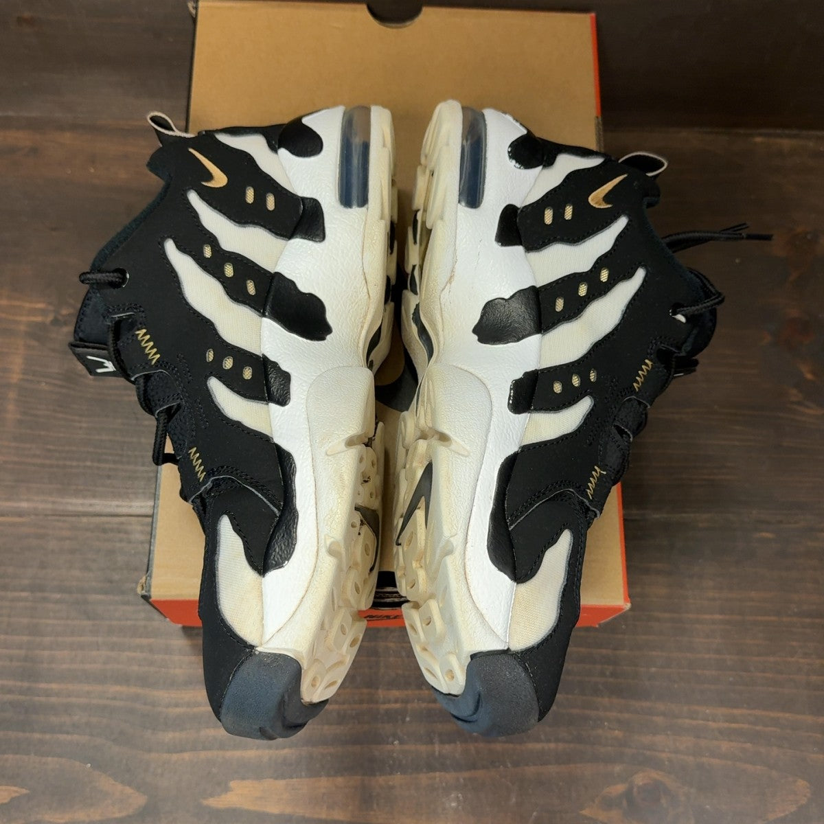 Nike Air DT Max '96 Low Black Metallic Gold - Image 4