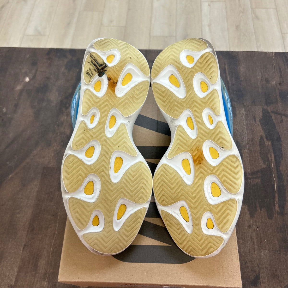 adidas Yeezy 700 V3 Arzareth - Image 5